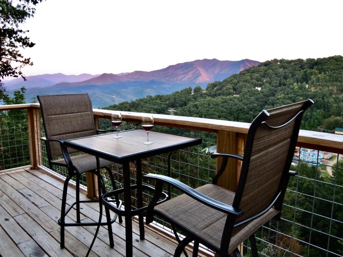 Million Dollar Views! 4 Bedroom, Sleeps 9, Close To National Park And 5 Mi To Gatlinburg! Exterior foto